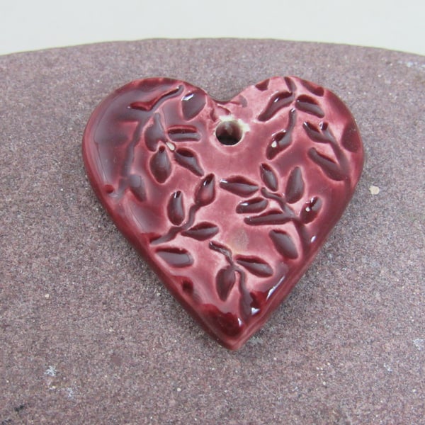 Medium Rose Red Leaf Texture Heart Shaped Ceramic Pendant
