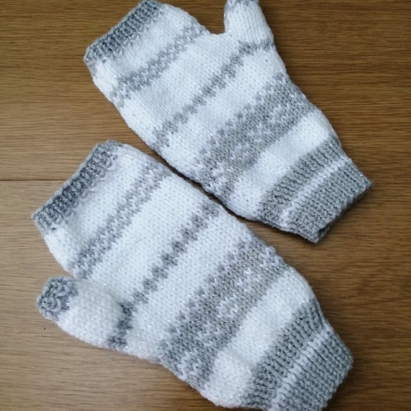 Fingerless gloves