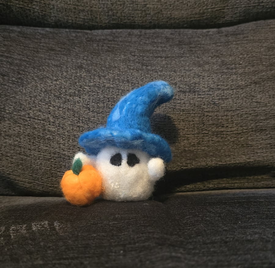 Ghost with hat