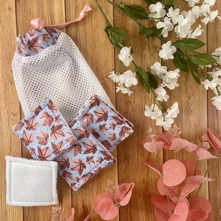Pink Leafy Mini Skincare Giftset Reusable Skincare Pads and Washbag