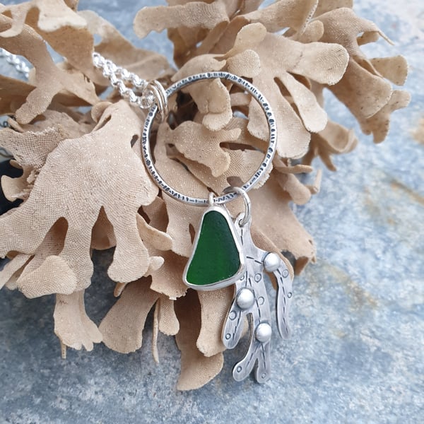 Sterling silver seaweed and seaglass pendant 