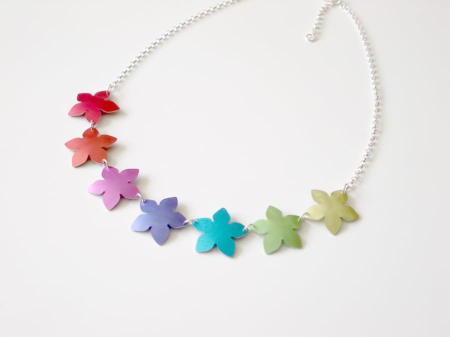 Flower necklace in rainbow colours