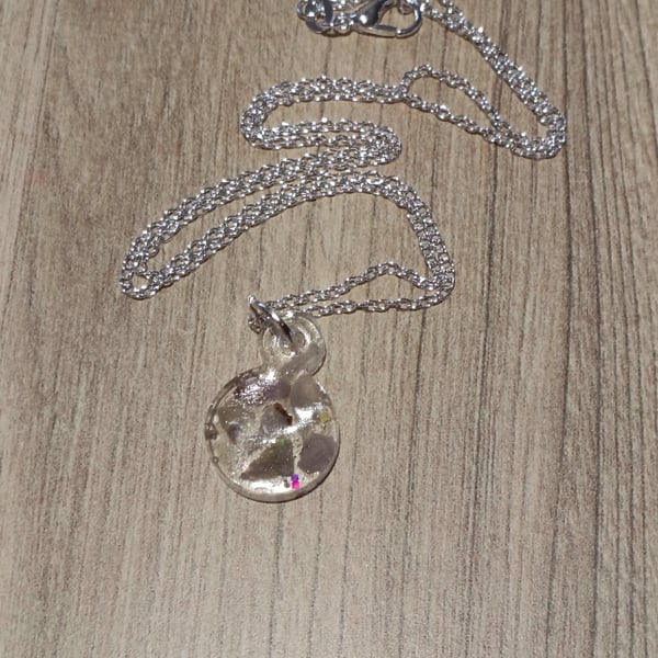 Gemstone pendant necklace 