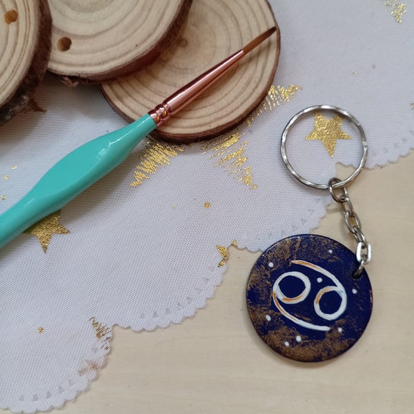 Wooden circular starsign cancer keyring
