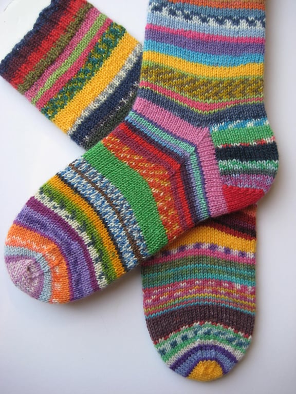 hand knit womens wool scrappy socks size 3-4