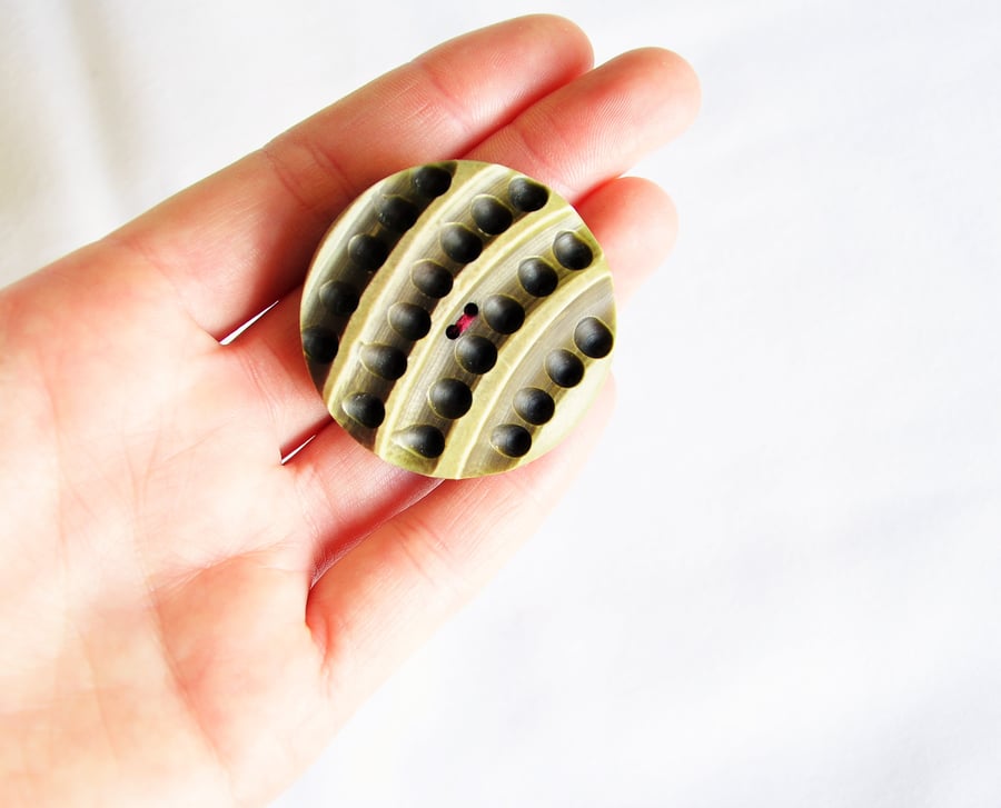 Button brooch, Green brooch, Unusual button, Unique brooch, Button badge