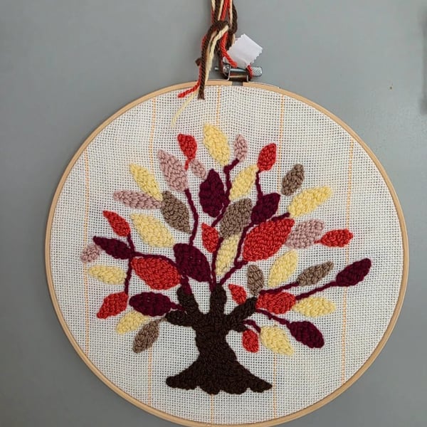 Handmade Autumn Tree Punch Needle Embroidery Wall Hanging – 27cm Hoop Art