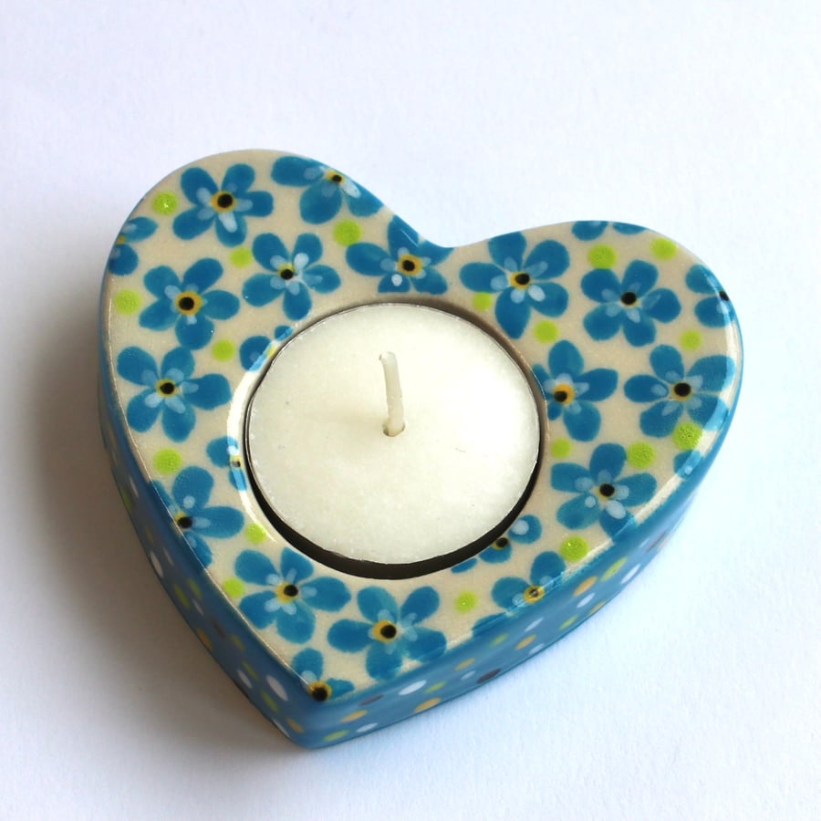 FORGET-ME-NOTS : BOXED CERAMIC HEART SHAPED HANDMADE CANDLE HOLDER