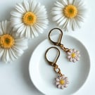 Tiny Daisy Earrings