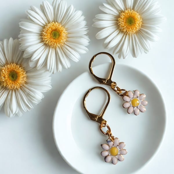 Tiny Daisy Earrings