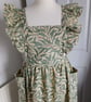 Traditional country cottage style cross back apron  - Image 6