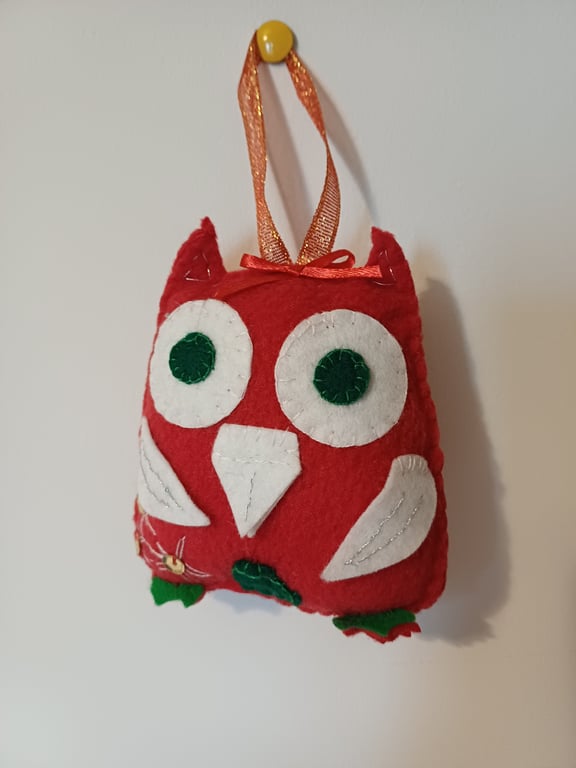 Red felt hanging owl decoration