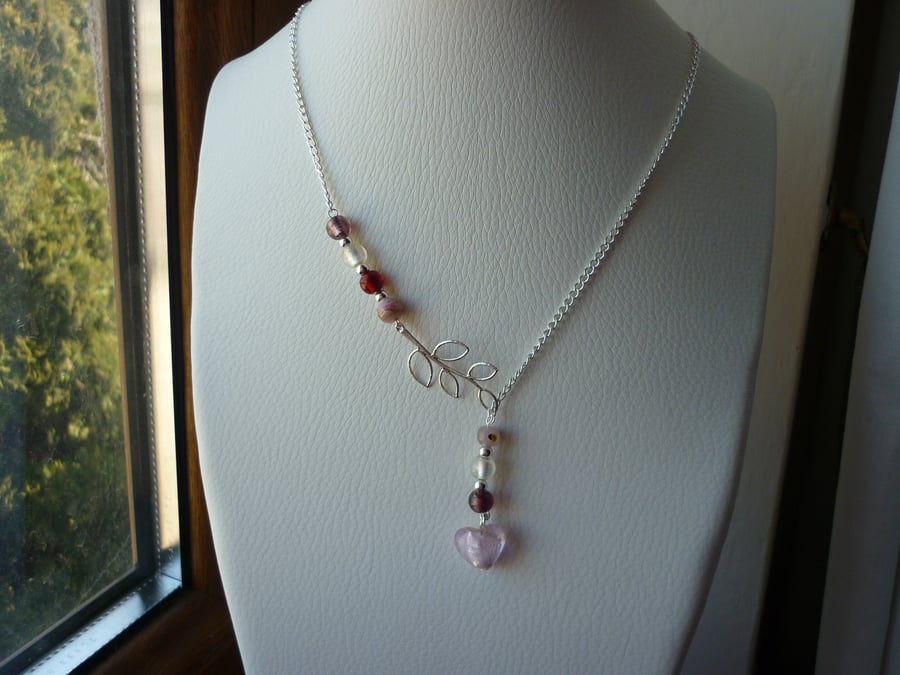 PINK & SILVER HEART, LARIAT DESIGN NECKLACE.  -  1010