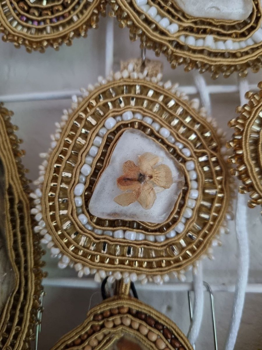 Sea Blossom – Seaglass Amulet with Dried Flower, Beads and Soutache