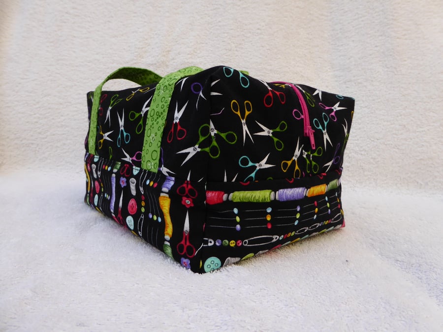 Sewing Notions Craft Bag. Box Bag  Design. Ideal for Smalll Knitting Projects.