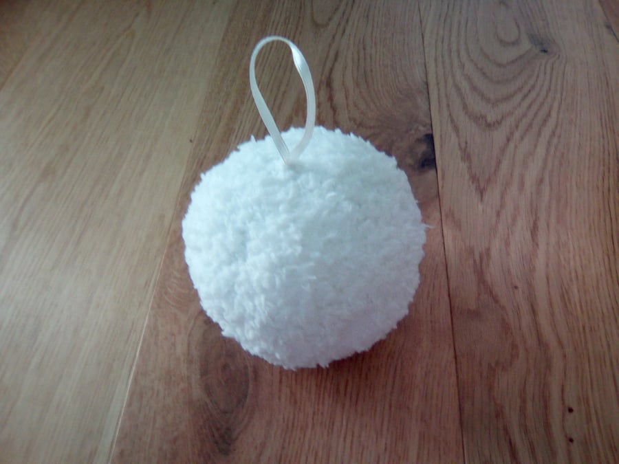 Knitted Christmas "Snowball" bauble