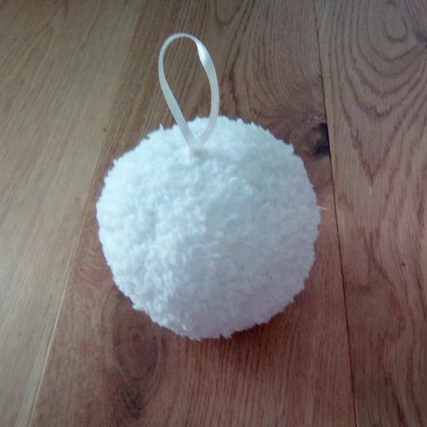 Knitted Christmas "Snowball" bauble