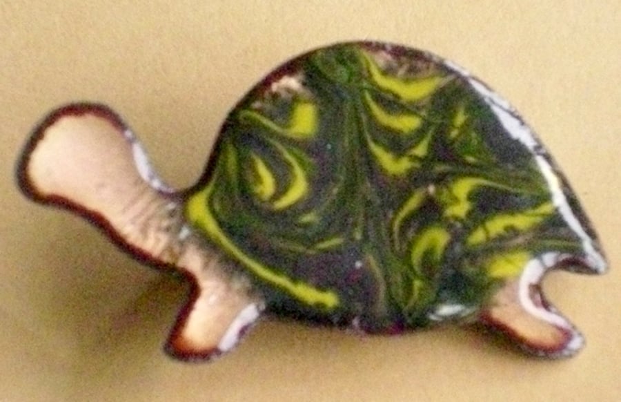 large brooch - tortoise scrolled brown and yellow