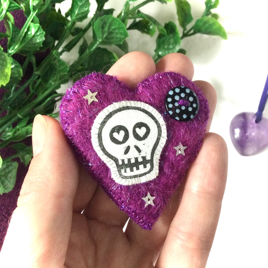 Purple Felt Skull Brooch. Heart Brooch. Quirky Gothic Brooch. Spooky Cute.