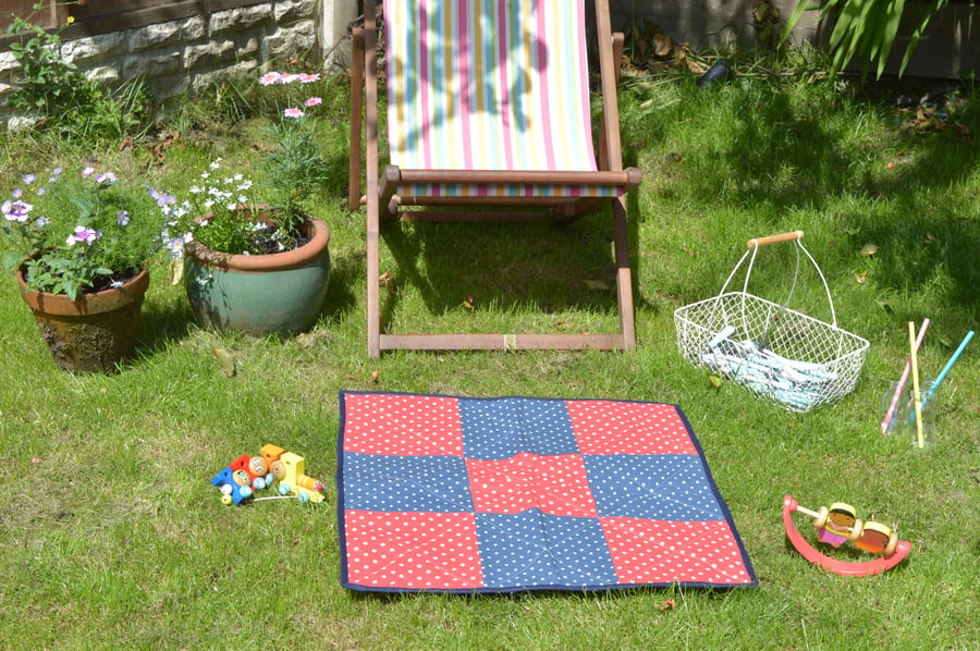 SALE  Small patchwork mat, mini picnic blanket  in red, navy and natural linen.