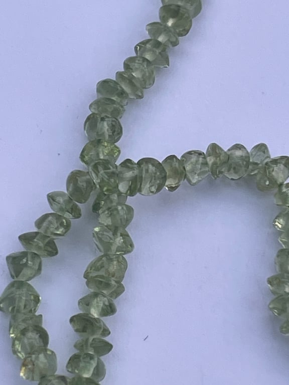 36cm string of tumbled Peridot chip beads 2-3mm