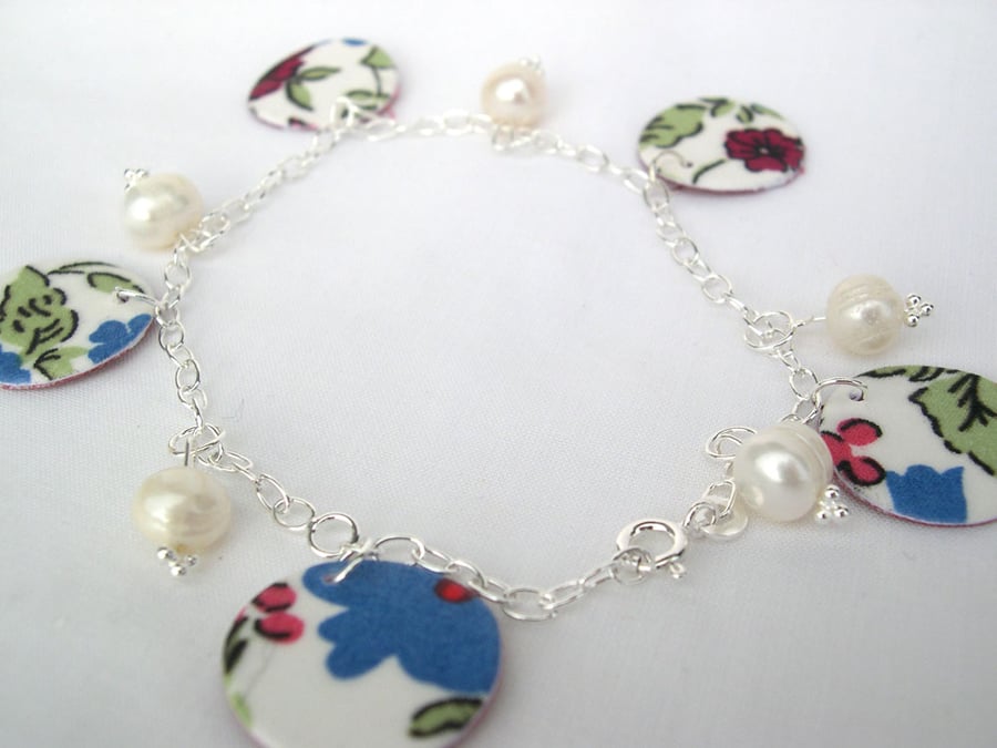 Sterling Silver Hardened Fabric Floral Ditsy Charm Bracelet with Natural Pearls