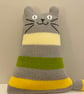 Grey, yellow and green acrylic yarn cat doll - folksy Christmas 2026 - Image 3