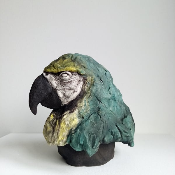 Mcaw. Parrot sculpture 