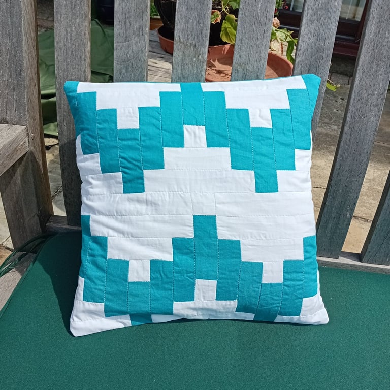 Patchwork cushion cover. Turquoise and white zig zag cushion cover. 33x33cm