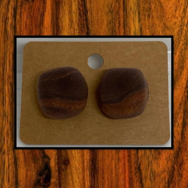 Outlet Wood grain studs