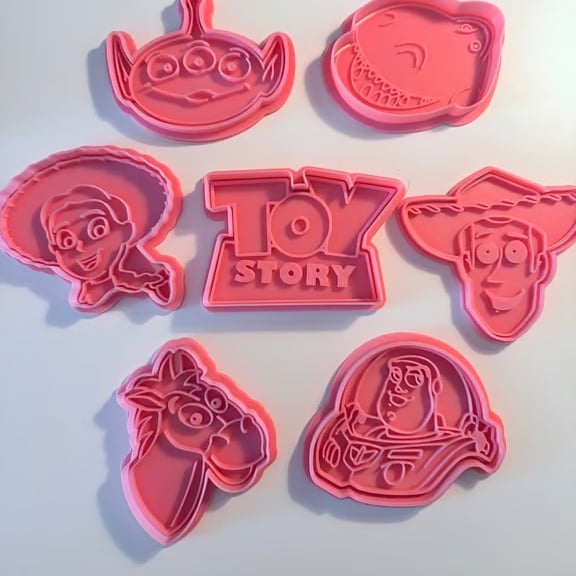 Woody and friends cookie cutter set 
