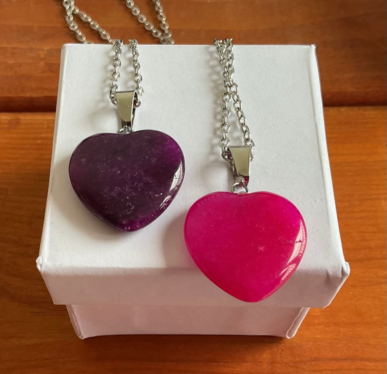 Gemstone heart pendant necklace 