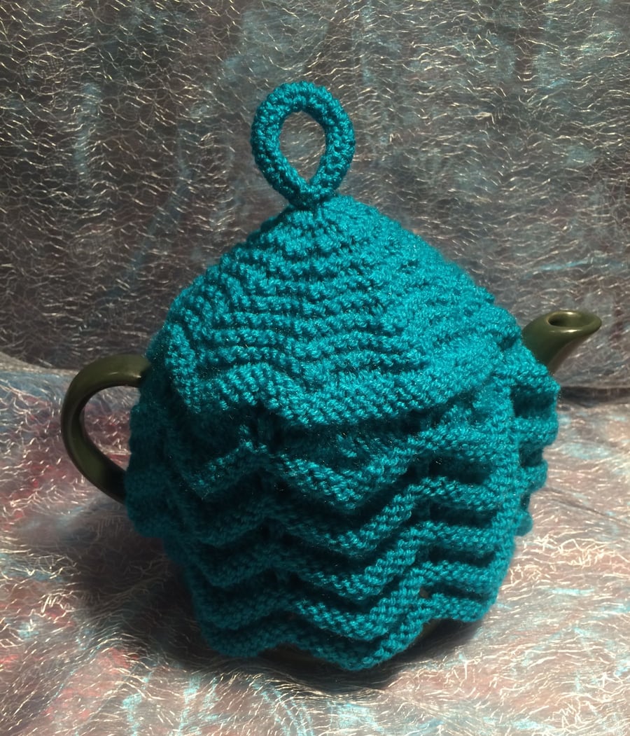 Small Knitted Tea Pot Cosy