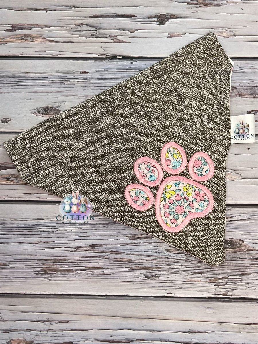 Dog Bandana with an appliqué paw