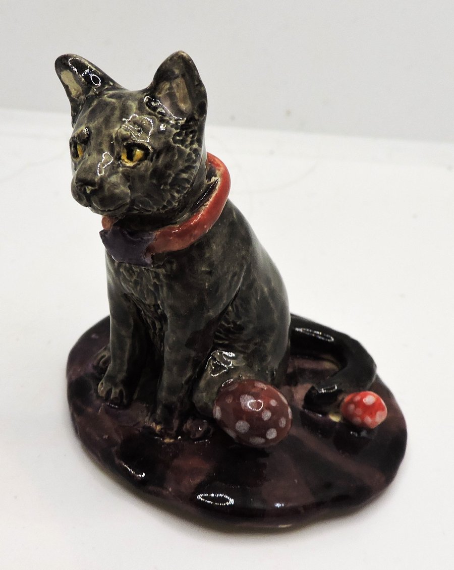 Miniature ceramic witches cat sculpture 