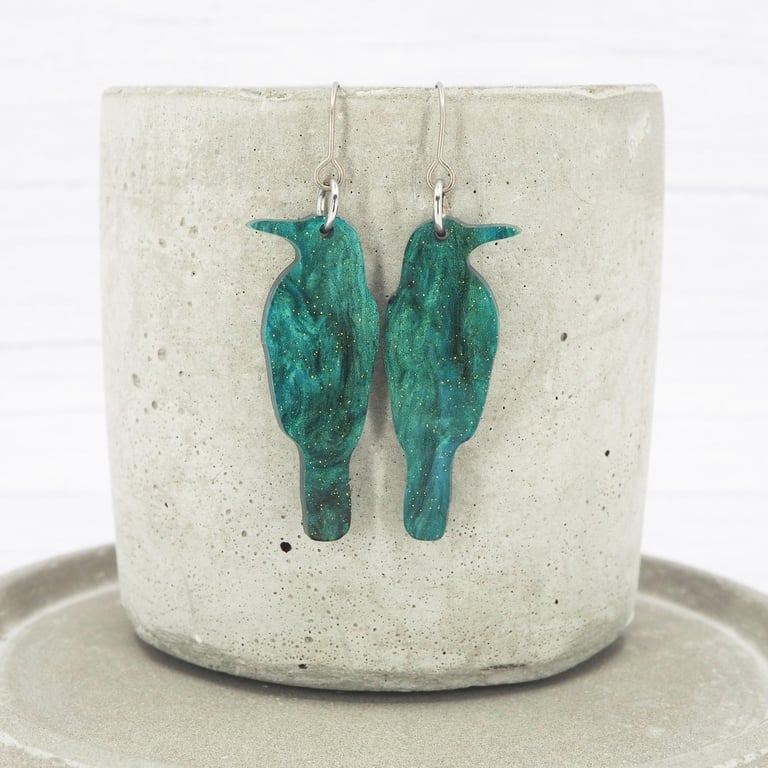 Titanium hypoallergenic ear wire - Crow dangle earrings - Unique - Green galaxy 