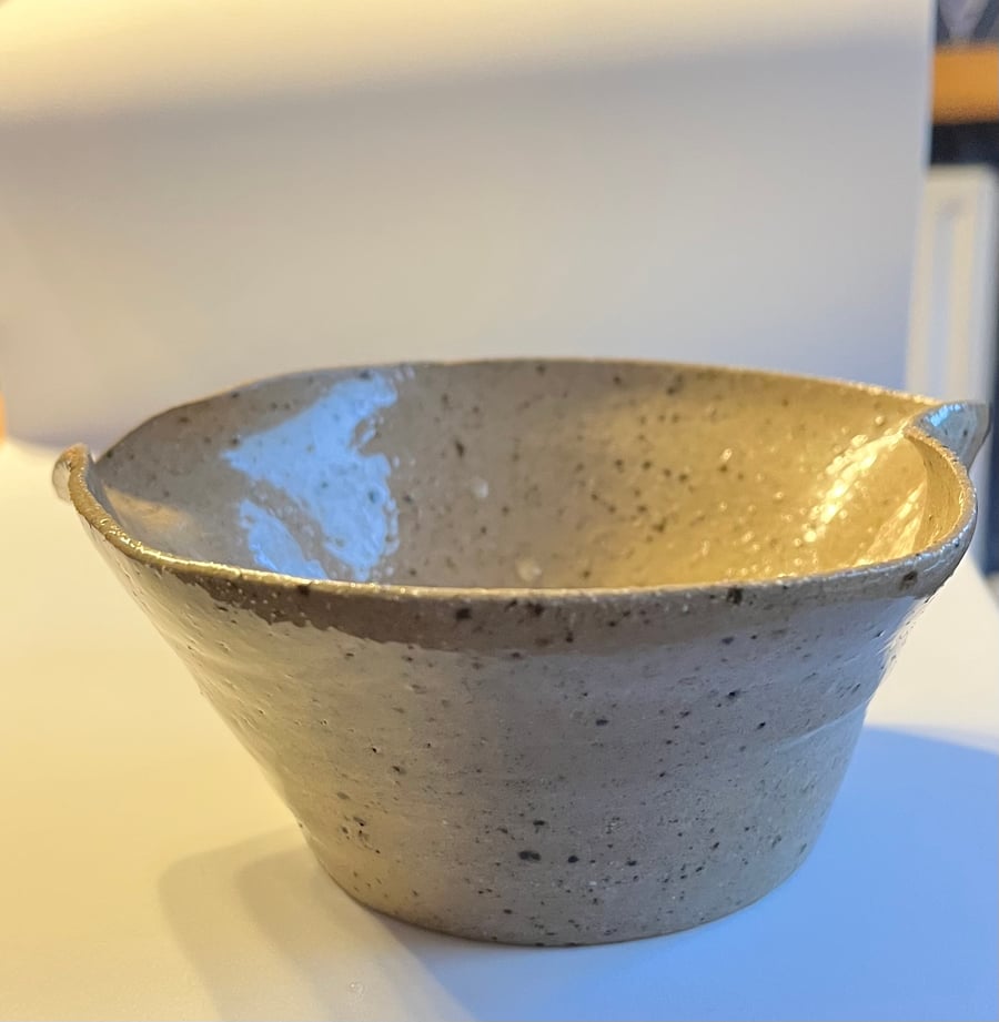 Heart shaped bowl with pouring spout 