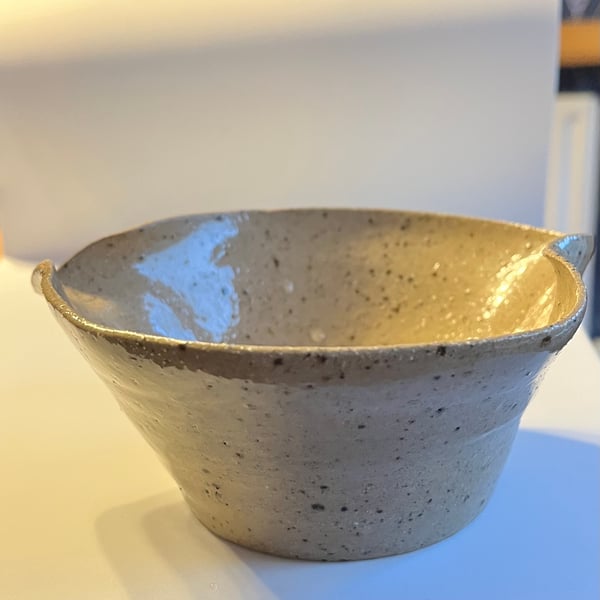 Heart shaped bowl with pouring spout 