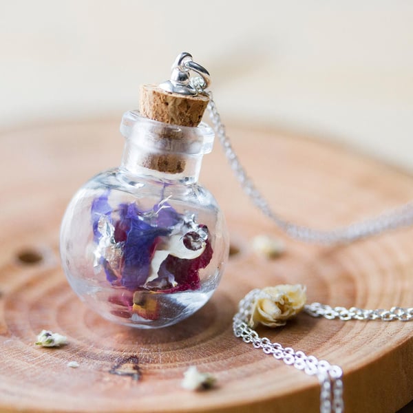 Pressed Wildflower Glass Globe Necklace Silver Leaf Botanical Jewelry Wildflower