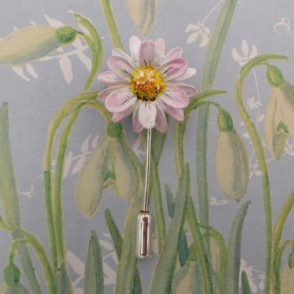 White MARGUERITE DAISY PIN White Wedding Lapel Pin Flower Brooch HAND PAINTED
