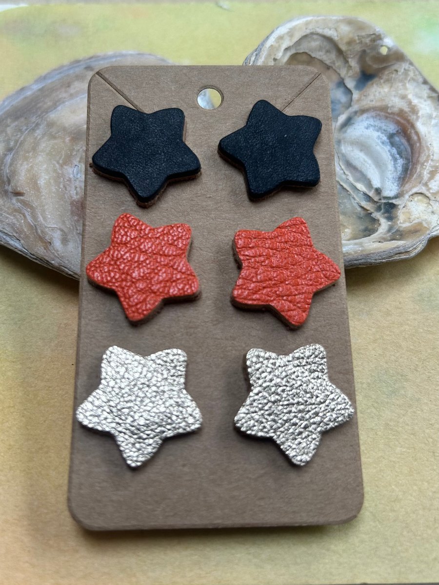 Leather star stud earrings in a set of three