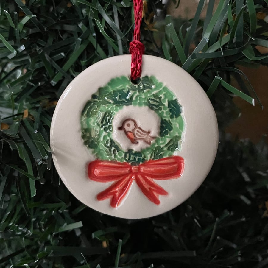Mini wreath pottery gift tag