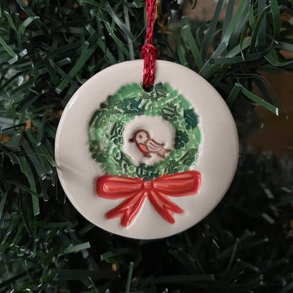 Mini wreath pottery gift tag
