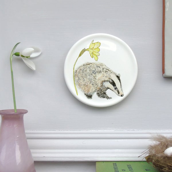 Badger and primrose mini wall plate 