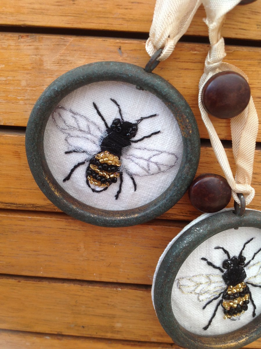 Small embroidered Bee 