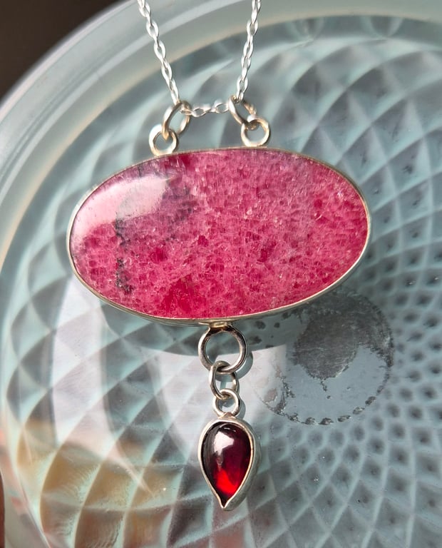 Sterling silver, rhodonite and garnet necklace 