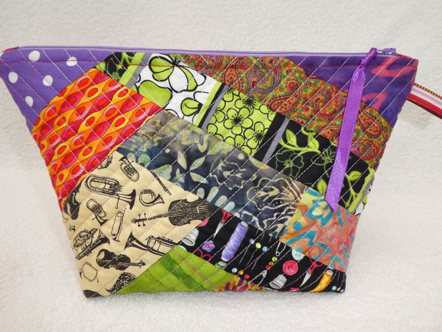  Project Holder in Crazy Patchwork. Lined Purse. Zipped Holdall. Striped Lining