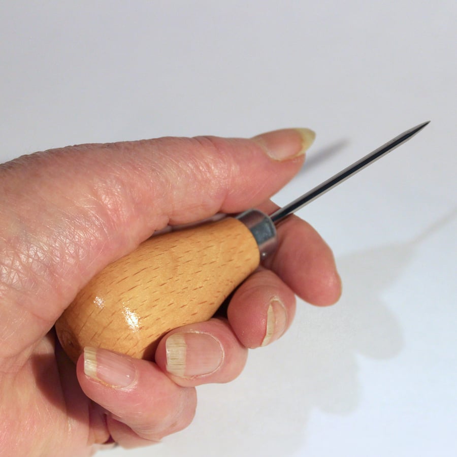 Bookbinders Awl for paper or leatherwork