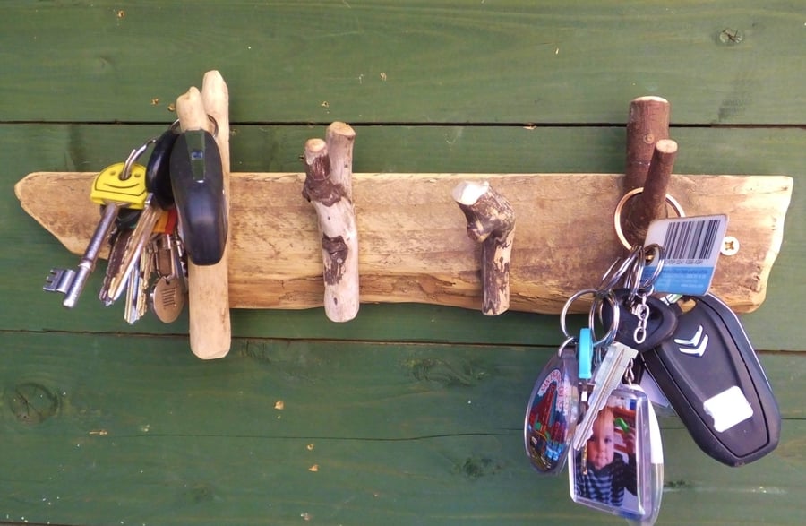 Driftwood key rack holder four wooden hooks car, shed, garage, beach hut keys