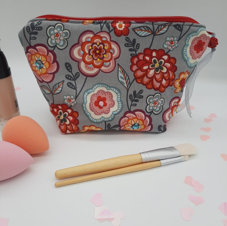 Pressed Flowers Beige Makeup Bag